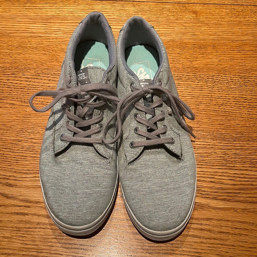 Vans tennis shoes